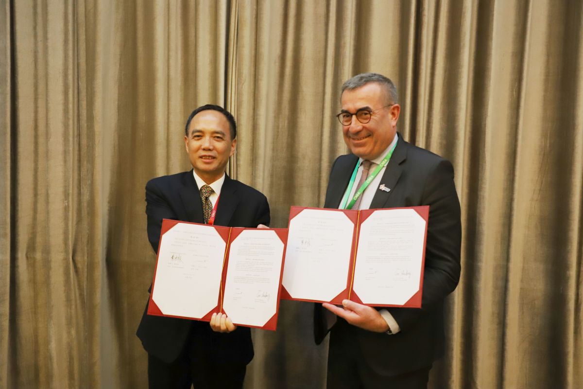 1746663460948075.jpg 1746663460948075.jpg